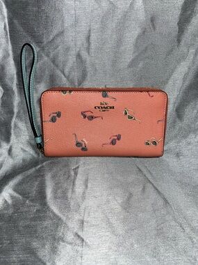 Coach Sunglasses Wallet 😎